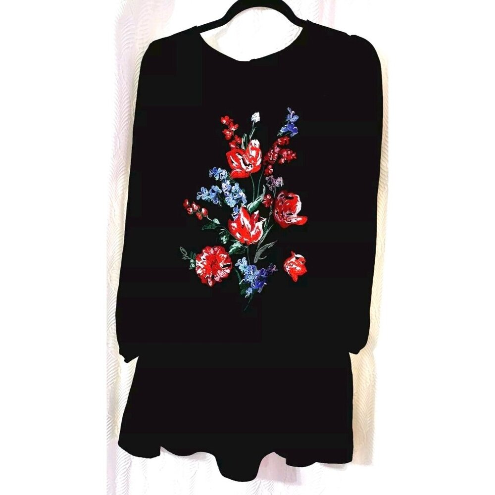 Express Black Embroidered Shift Dress Size Small Floral Long Sleeve  Length 32"